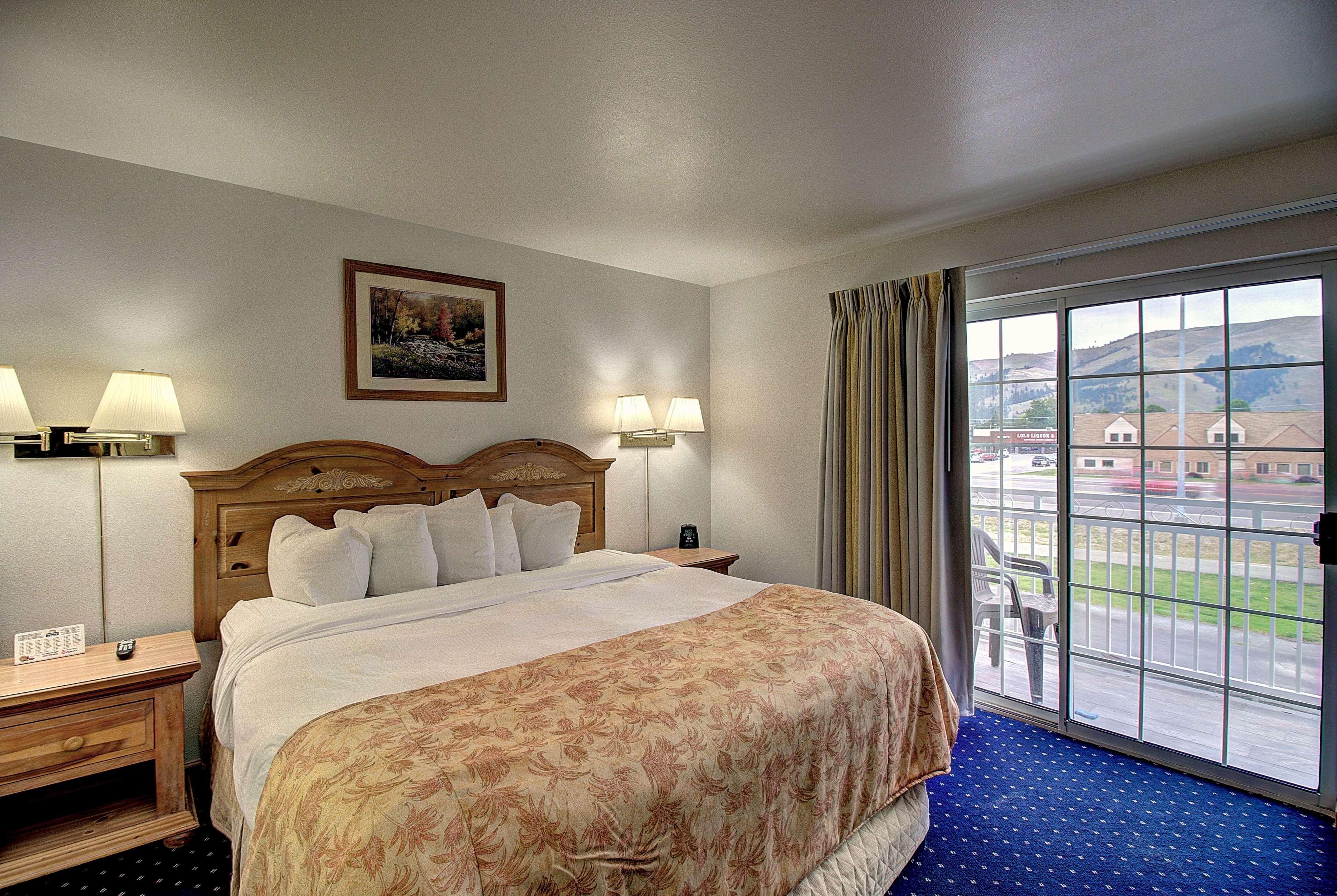 Days Inn & Suites By Wyndham Lolo Esterno foto